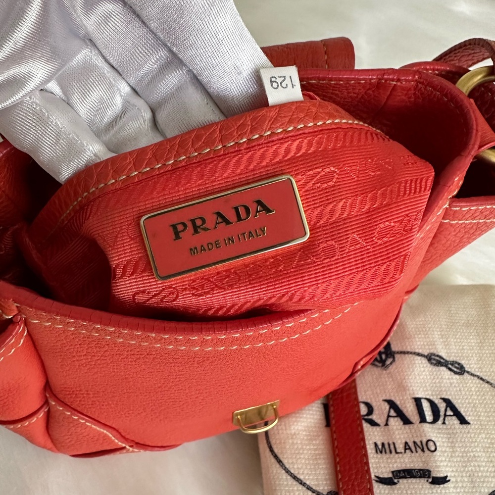 Stunning Crossbody - Picture 15 of 17
